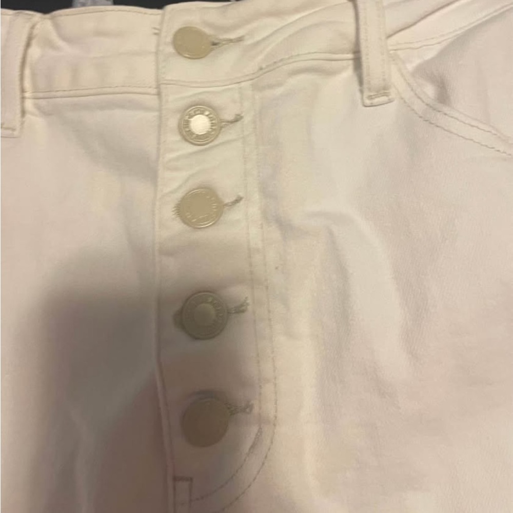 Judy Blue white Button-Fly capris